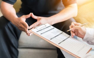 网球肘快速治疗方法，及时缓解肘部疼痛感受【网球肘的治疗方案是哪里】