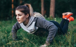 上海整形在线咨询:50岁的人适合做什么医美？专家个性化方案推荐【上海整形美容咨询网】